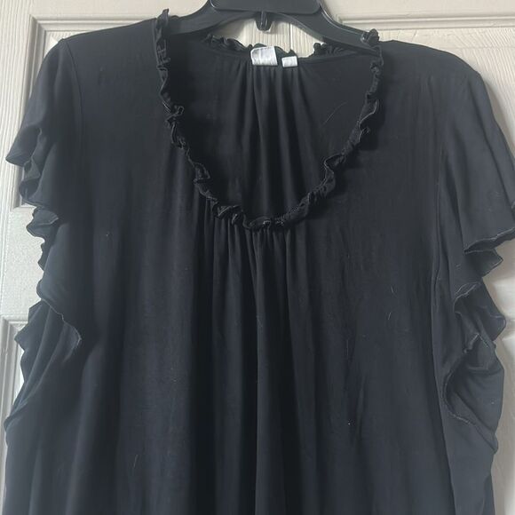 GAP Elegant Black Ruffle Flutter Sleeve Top! - Picture 4 of 10
